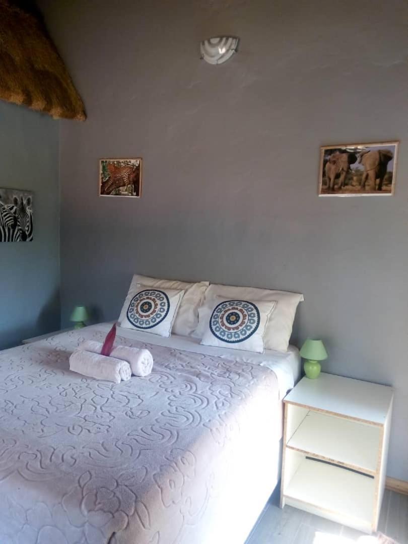 Jungle Breeze Home Stay Kasane Exterior photo
